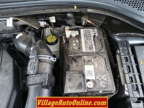 Used 2023 Volkswagen Tiguan SEL R-Line image 37