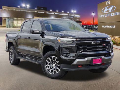 Used 2023 Chevrolet Colorado Z71 w/ Advanced Trailering Package image 3