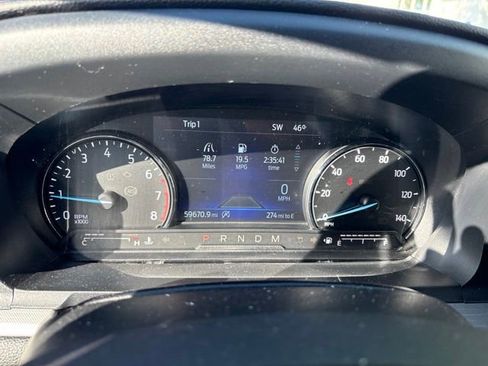 Used 2020 Ford Explorer XLT w/ Equipment Group 202A AWD/4WD image 15