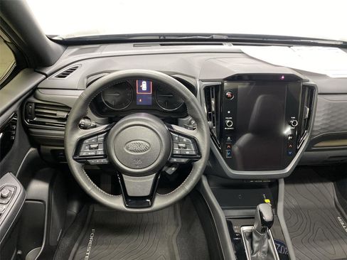 Used 2025 Subaru Forester Touring image 31