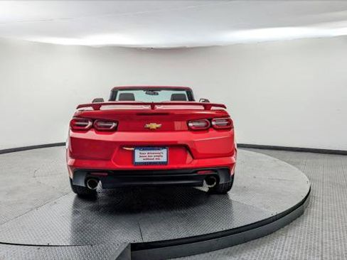 Used 2020 Chevrolet Camaro LT image 6