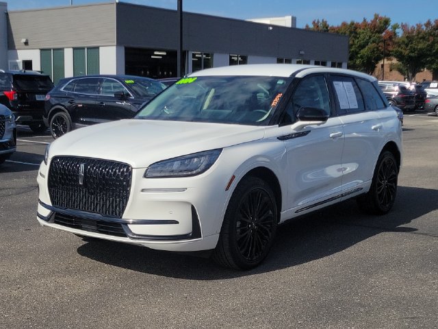 Used 2024 Lincoln Corsair AWD w/ Equipment Group 101A image 2
