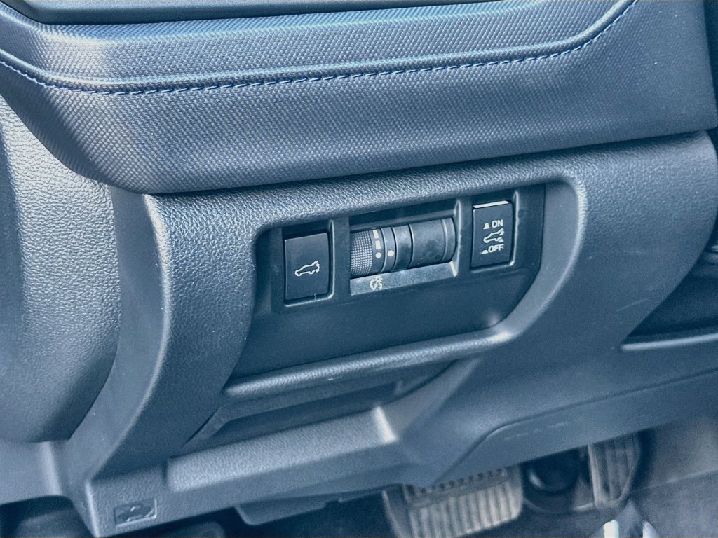 Certified 2025 Subaru Forester Premium AWD/4WD image 10