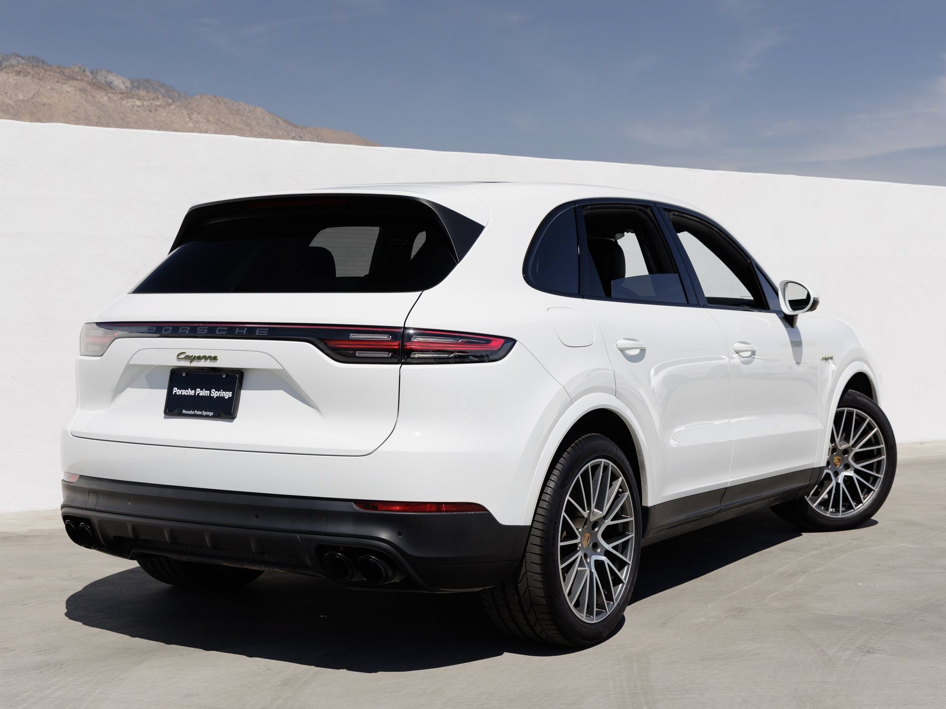 Certified 2023 Porsche Cayenne Platinum Edition AWD/4WD image 7