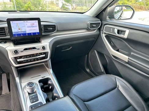 Used 2020 Ford Explorer XLT w/ Equipment Group 202A RWD image 20