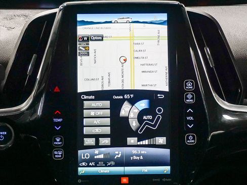 Certified 2019 Toyota Prius Prime Advanced w/ Carpet Mat Package image 14