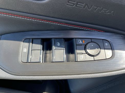 New 2026 Nissan Sentra SR image 9