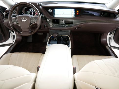 Used 2019 Lexus LS 500 AWD w/ Interior Upgrade Package image 28