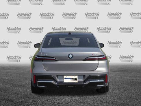 Used 2024 BMW i7 M70 w/ Premium Package AWD/4WD image 8