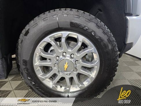 Used 2025 Chevrolet Silverado 3500 LTZ w/ LTZ Premium Package image 22