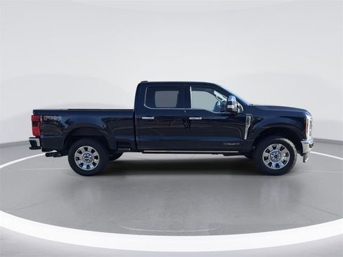 Used 2023 Ford F250 Lariat w/ Lariat Ultimate Package image 3
