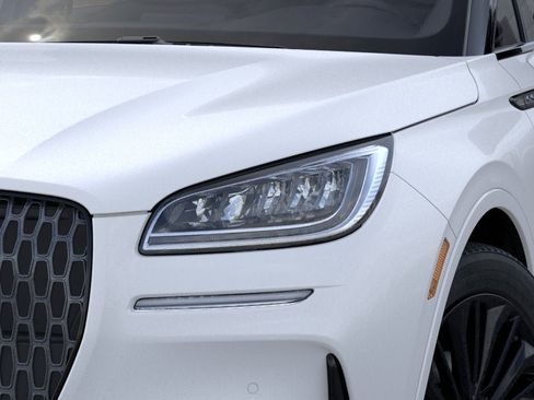 New 2025 Lincoln Corsair AWD w/ Equipment Group 101A image 18