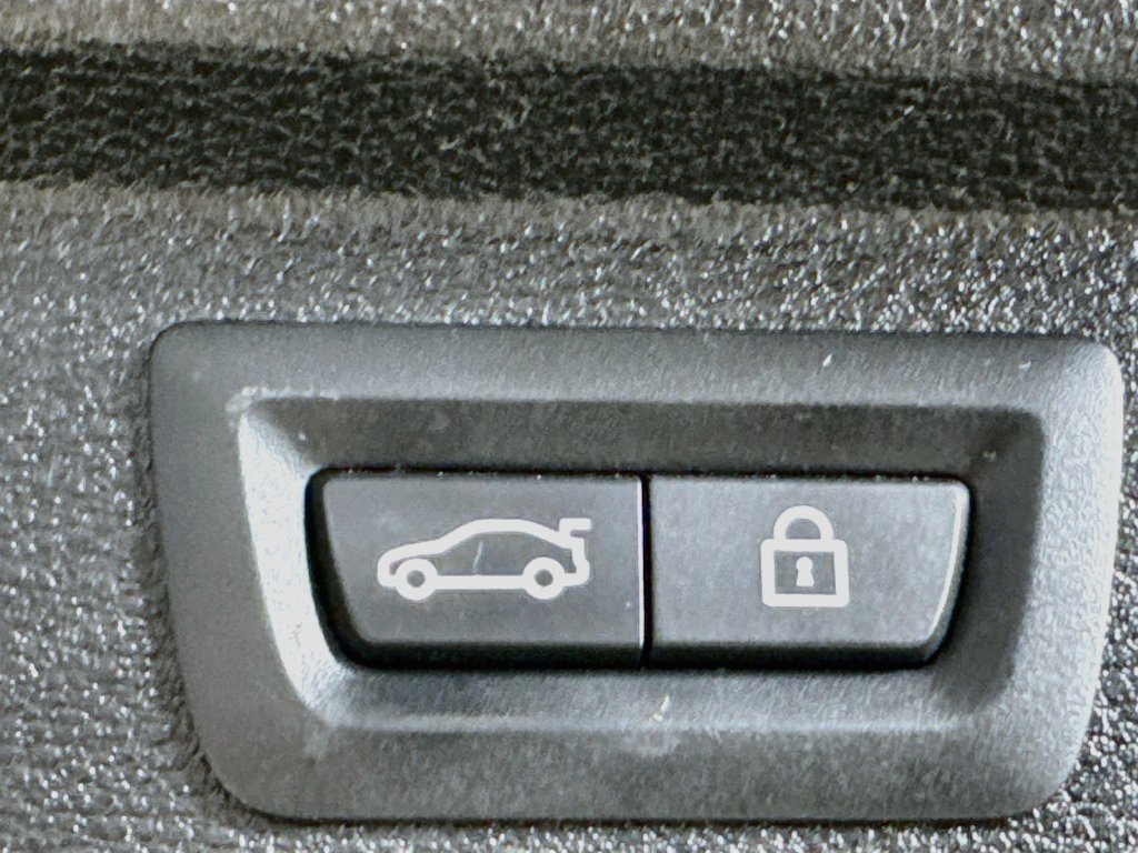 Used 2017 BMW X5 xDrive50i AWD/4WD image 35