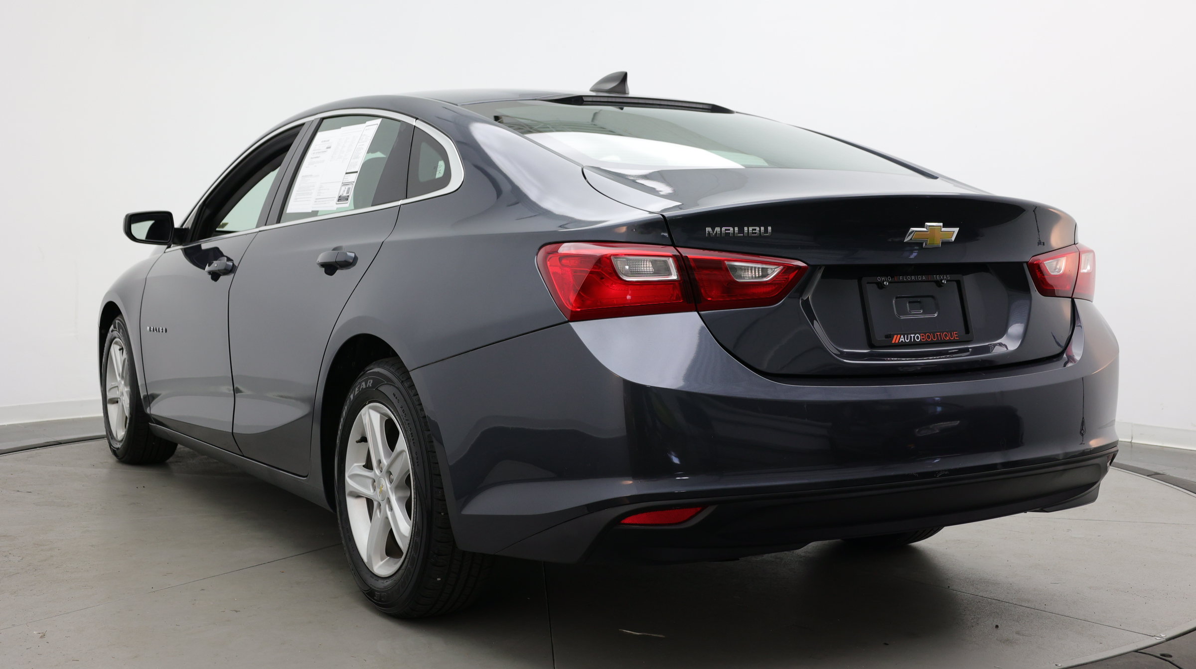 Used 2020 Chevrolet Malibu LS FWD image 4