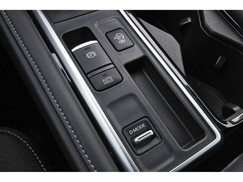 Used 2024 Nissan Pathfinder SL w/ SL Premium Package image 31