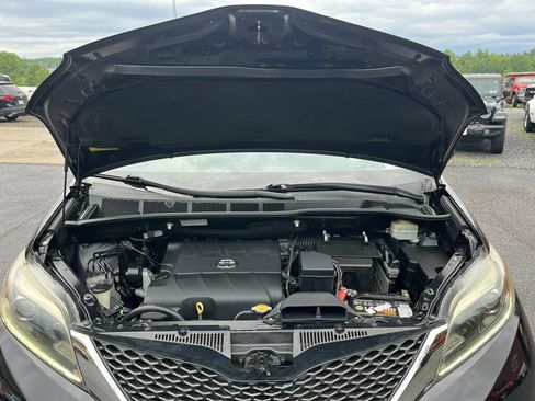 Used 2016 Toyota Sienna SE Premium FWD image 37