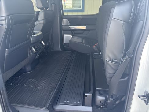 Used 2024 Ford F150 Platinum w/ FX4 Off-Road Package AWD/4WD image 25