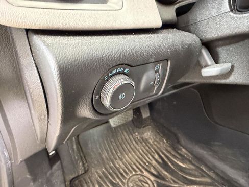 Used 2014 Buick Verano FWD image 20
