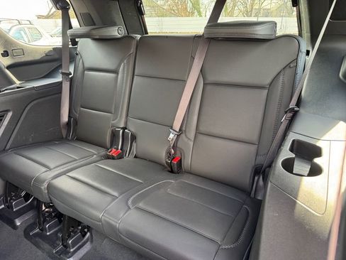 Used 2025 GMC Yukon Denali AWD/4WD image 11