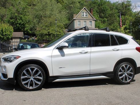 Used 2016 BMW X1 xDrive28i AWD/4WD image 4