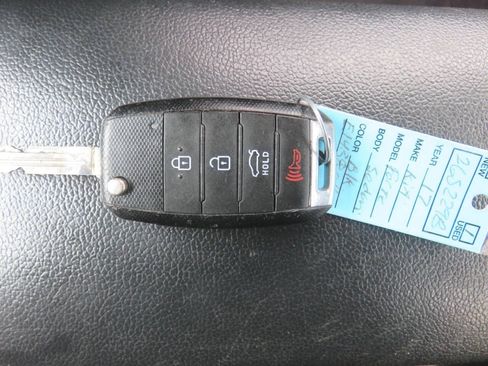 Used 2017 Kia Forte LX FWD image 32
