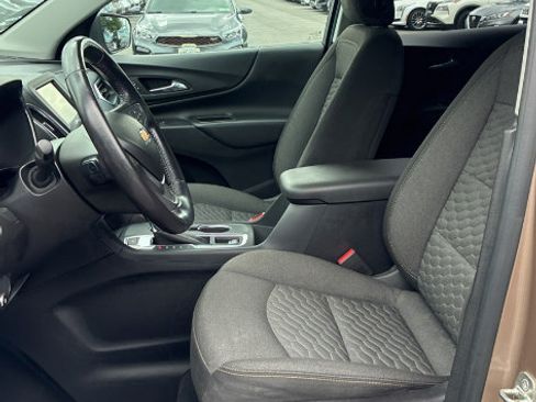 Used 2019 Chevrolet Equinox LT AWD/4WD image 4