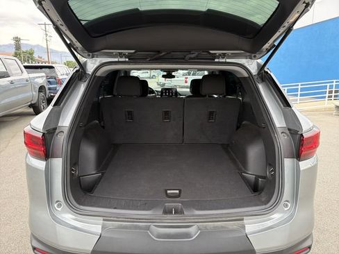 Used 2023 Chevrolet Blazer LT FWD image 5