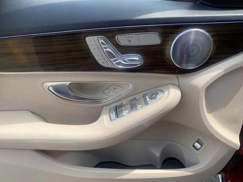 Used 2016 Mercedes-Benz C 300 4MATIC Sedan w/ Multimedia Package image 8