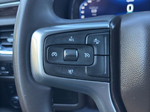 Used 2023 Chevrolet Suburban Z71 image 33