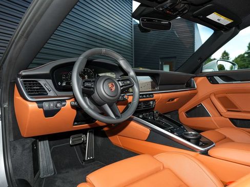 Certified 2026 Porsche 911 Targa 4S AWD/4WD image 4