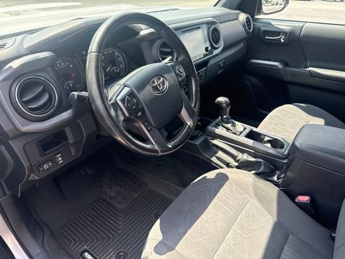 Used 2016 Toyota Tacoma TRD Sport w/ Towing Package RWD image 21