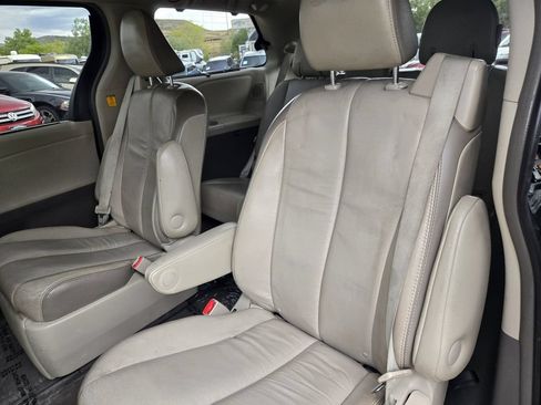 Used 2013 Toyota Sienna Limited w/ Premium Pkg AWD/4WD image 21