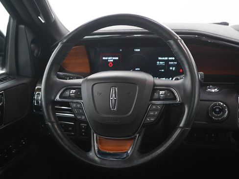 Used 2019 Lincoln Navigator Reserve AWD/4WD image 20