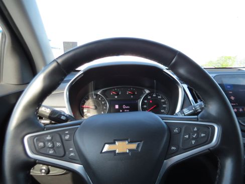 Used 2023 Chevrolet Equinox LT AWD/4WD image 18