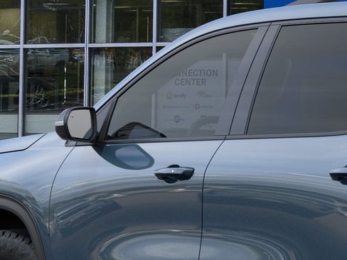 New 2026 Chevrolet Traverse Z71 w/ Driver Confidence Package image 36