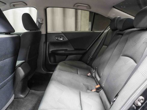 Used 2017 Honda Accord LX image 23