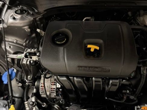 Used 2024 Kia Forte LXS FWD image 22