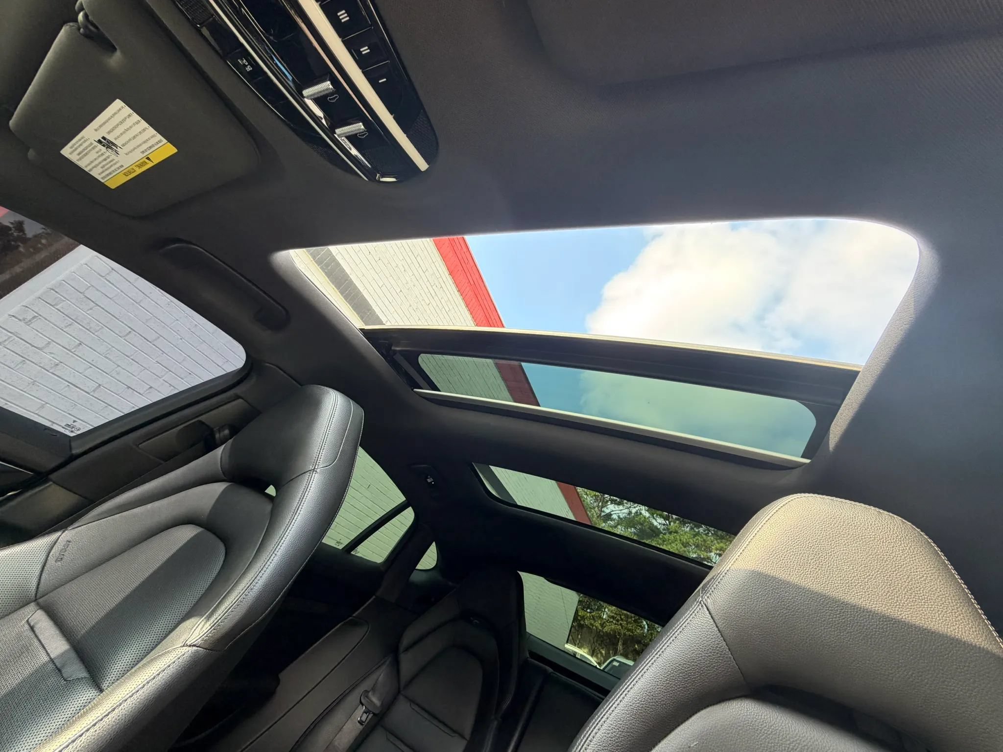 Used 2018 Porsche Panamera 4 AWD/4WD image 39