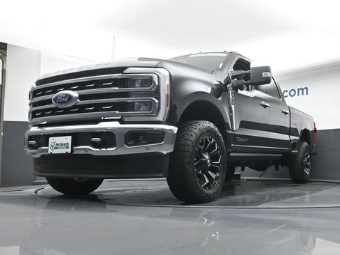 Used 2024 Ford F350 Lariat w/ Lariat Ultimate Package image 6