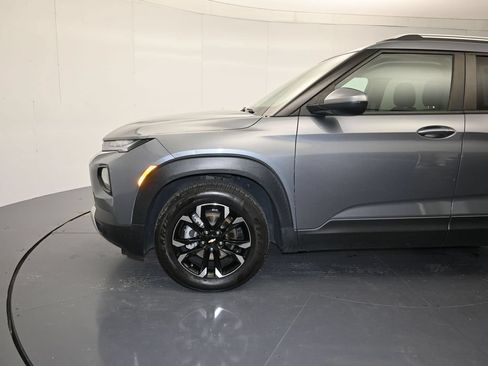 Used 2021 Chevrolet TrailBlazer LT w/ Convenience Package FWD image 9