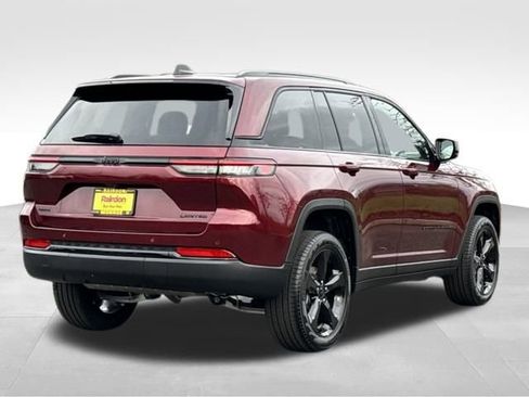 New 2025 Jeep Grand Cherokee Limited w/ Black Appearance Package image 7