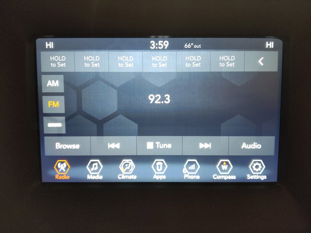 Used 2018 Jeep Compass Latitude w/ Popular Equipment Group FWD image 25