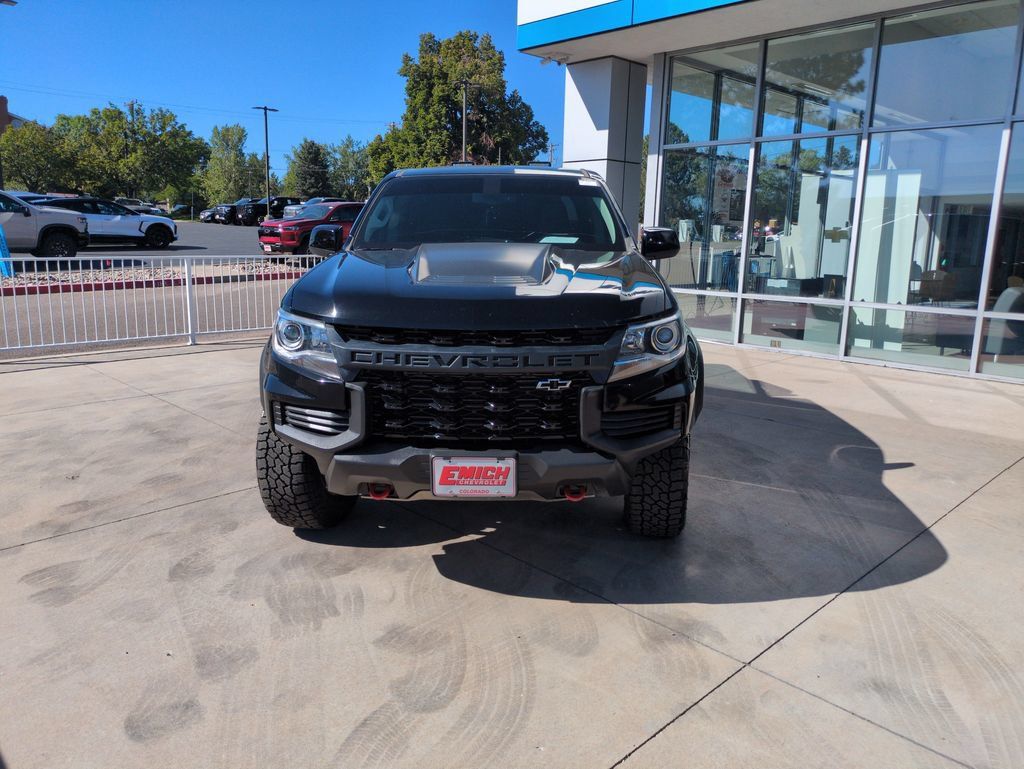 Used 2021 Chevrolet Colorado ZR2 w/ ZR2 Midnight Special Edition AWD/4WD image 8