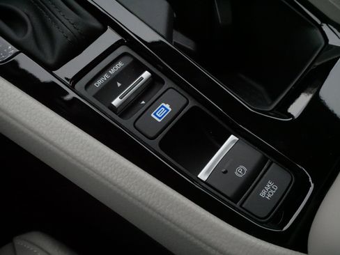 Certified 2025 Honda Accord EX-L image 25