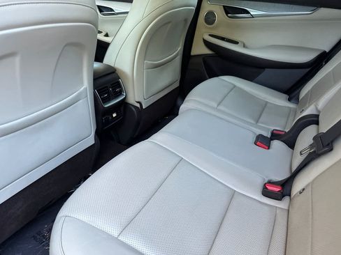 Used 2019 INFINITI QX50 Essential w/ Sensory Package AWD/4WD image 4