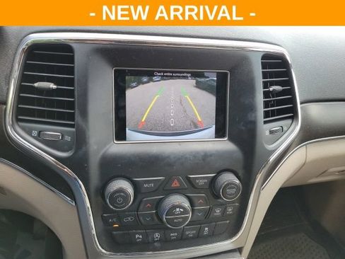 Used 2018 Jeep Grand Cherokee Limited AWD/4WD image 10