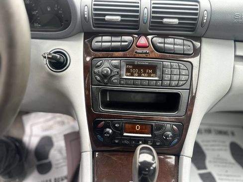 Used 2002 Mercedes-Benz C 320 Sedan image 15