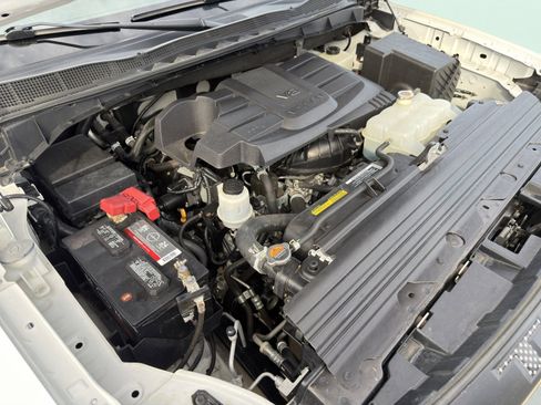 Used 2021 Nissan Titan PRO-4X w/ Pro-4x Convenience Package image 57