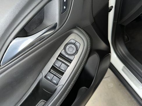 Certified 2023 Buick Encore GX Select w/ Safety Package II image 5