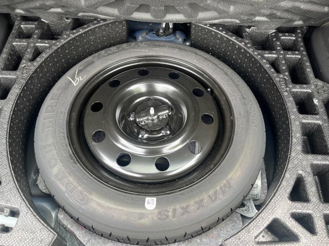 Used 2011 Ford Edge SE FWD image 27